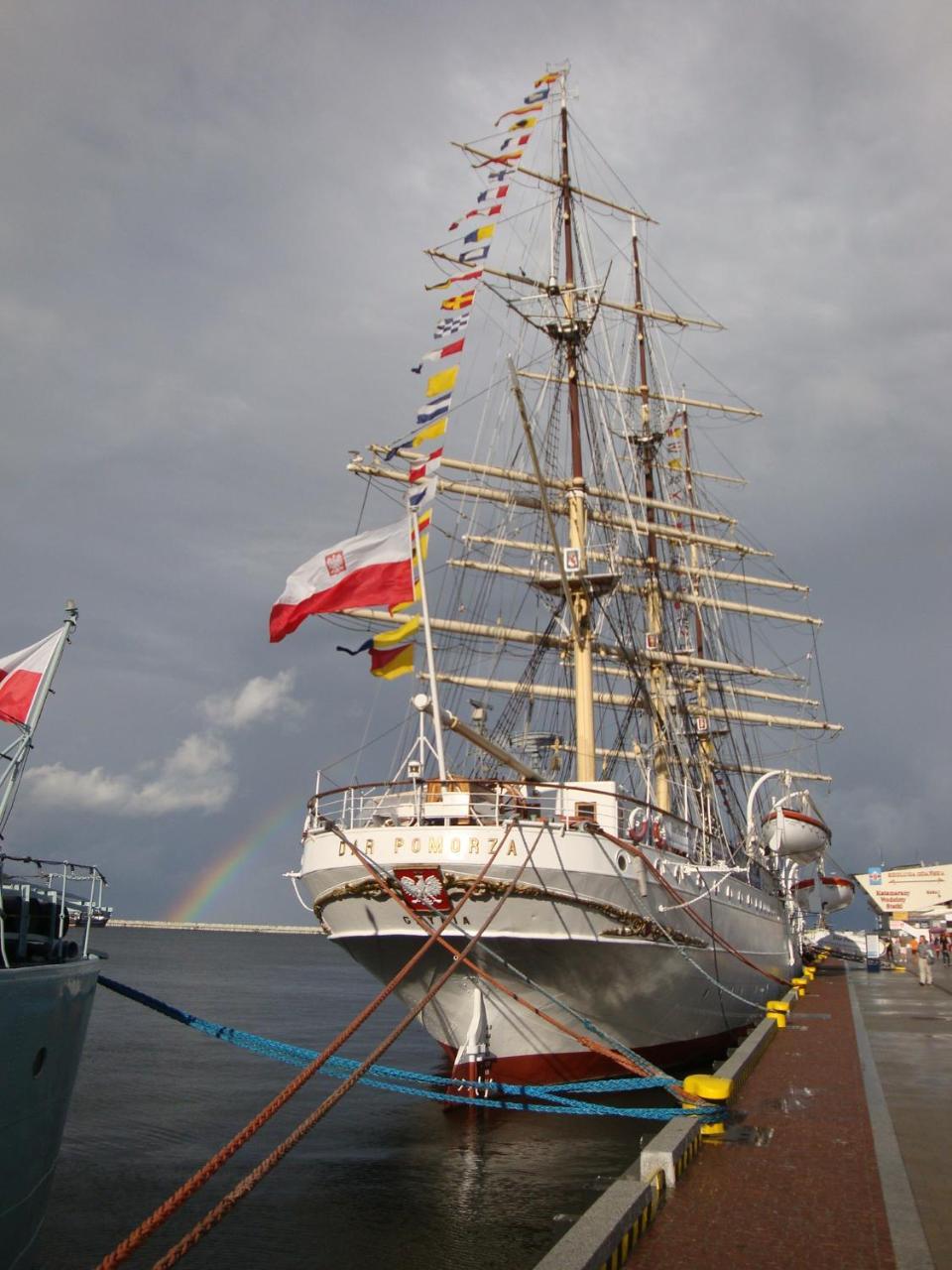 Mirella Centrum Gdyni Gdynia Bagian luar foto